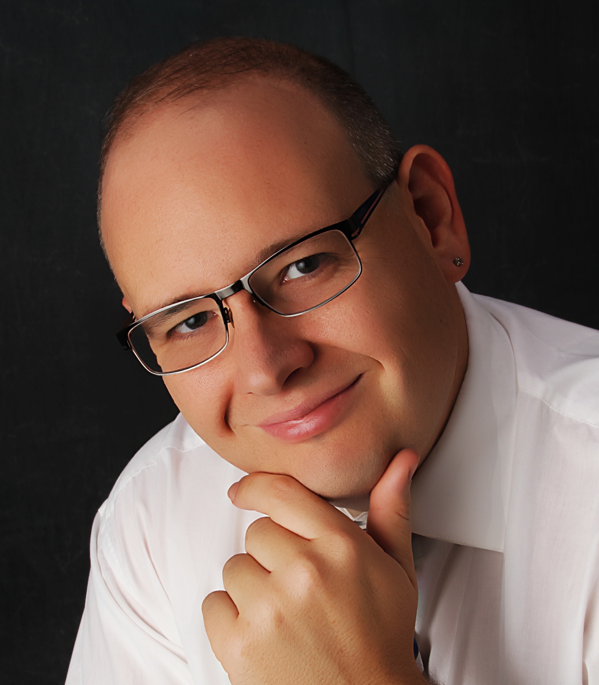 Author Profile Pic Author Profile Pic